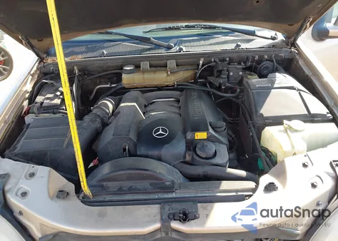 2001 Mercedes-Benz Ml 320 z USA, uszkodzony, nr VIN 4JGAB54E61A246415